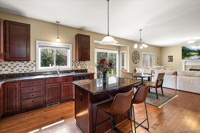 24729 Cavendish Avenue E, Novi, MI 48375