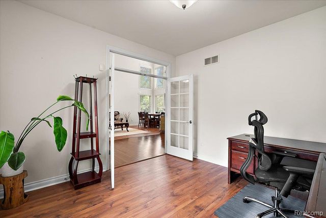 24729 Cavendish Avenue E, Novi, MI 48375