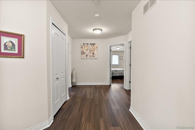 24729 Cavendish Avenue E, Novi, MI 48375