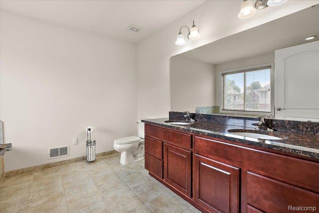24729 Cavendish Avenue E, Novi, MI 48375