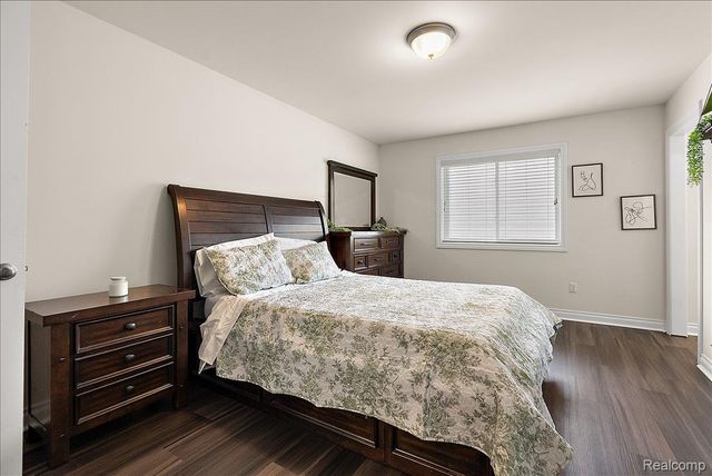 24729 Cavendish Avenue E, Novi, MI 48375