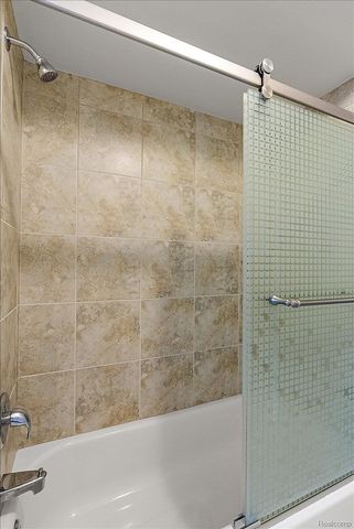 24729 Cavendish Avenue E, Novi, MI 48375