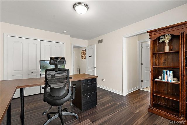 24729 Cavendish Avenue E, Novi, MI 48375