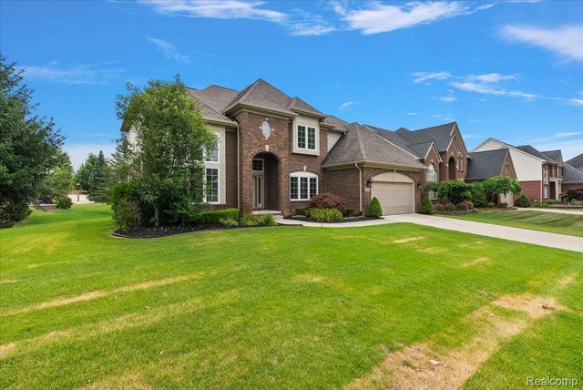 24729 Cavendish Avenue E, Novi, MI 48375