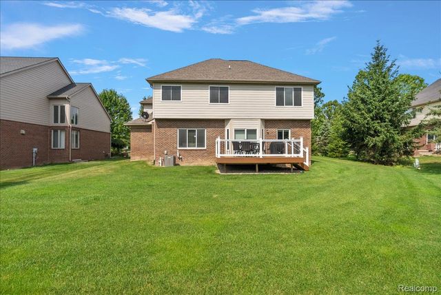 24729 Cavendish Avenue E, Novi, MI 48375