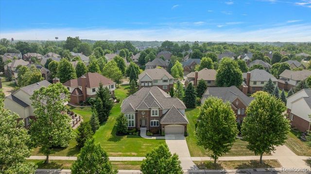 24729 Cavendish Avenue E, Novi, MI 48375