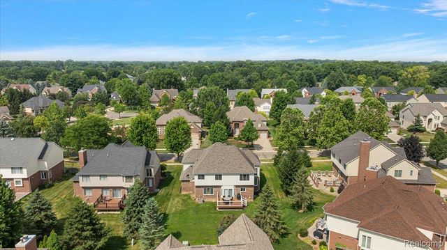 24729 Cavendish Avenue E, Novi, MI 48375
