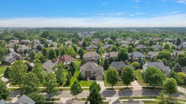 24729 Cavendish Avenue E, Novi, MI 48375