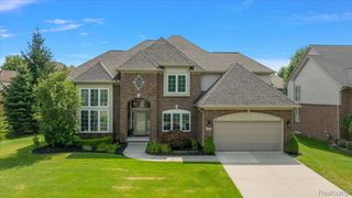 24729 Cavendish Avenue E, Novi, MI 48375