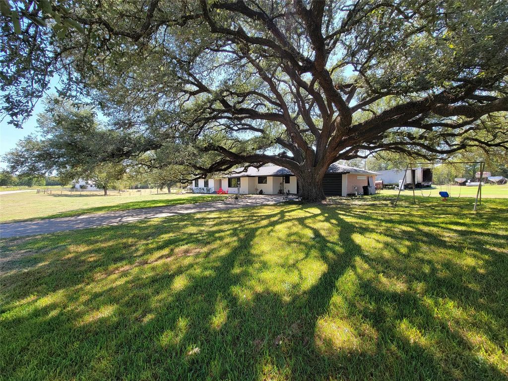 6673 Old Mill Creek Road, Brenham, TX 77833
