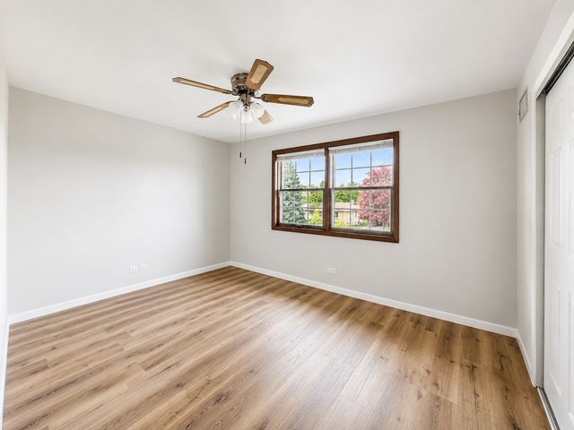 7915 S 84th Avenue 6, Justice, IL 60458