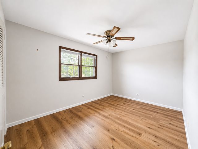 7915 S 84th Avenue 6, Justice, IL 60458