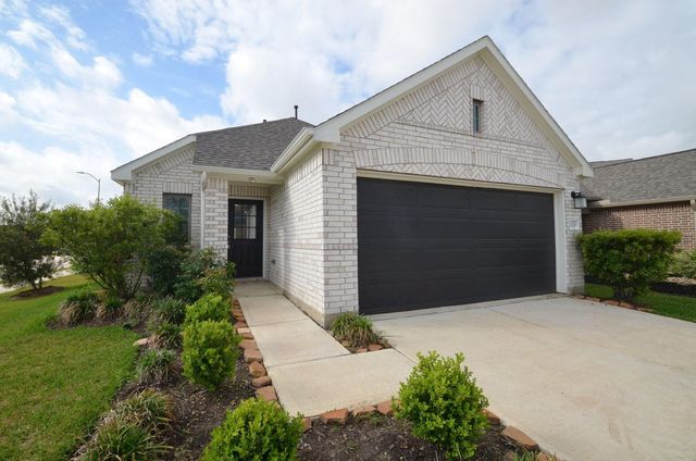 8230 Blue Fish Drive, Cypress, TX 77433