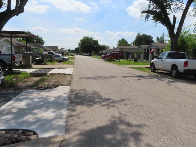 10517 Palestine Street, Houston, TX 77029