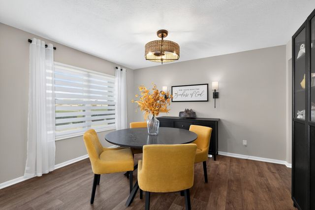 28 Windfield Way, Florence, KY 41042