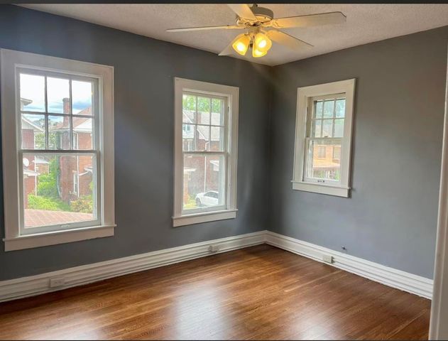 1327 13th Street, Huntington, WV 25701
