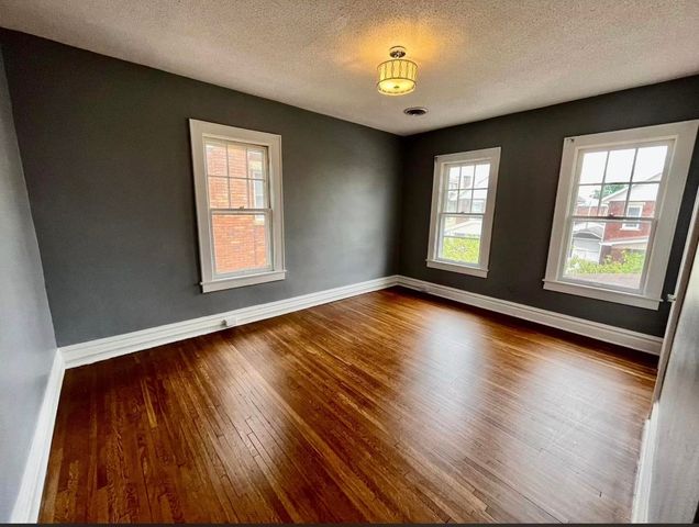 1327 13th Street, Huntington, WV 25701
