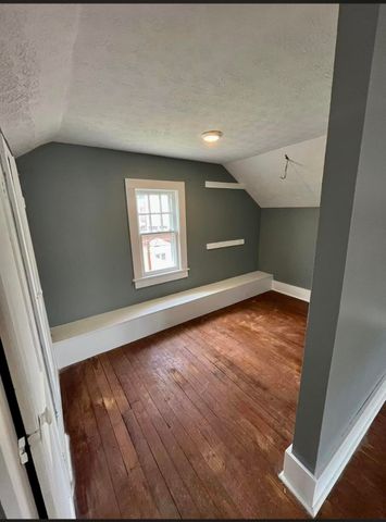 1327 13th Street, Huntington, WV 25701