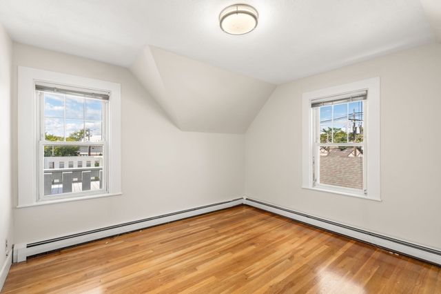 19 Penn St, Quincy, MA 02169