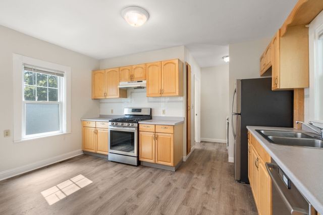 19 Penn St, Quincy, MA 02169
