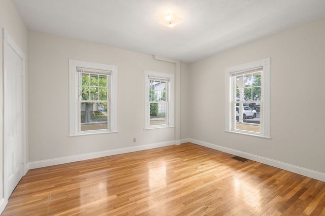 19 Penn St, Quincy, MA 02169