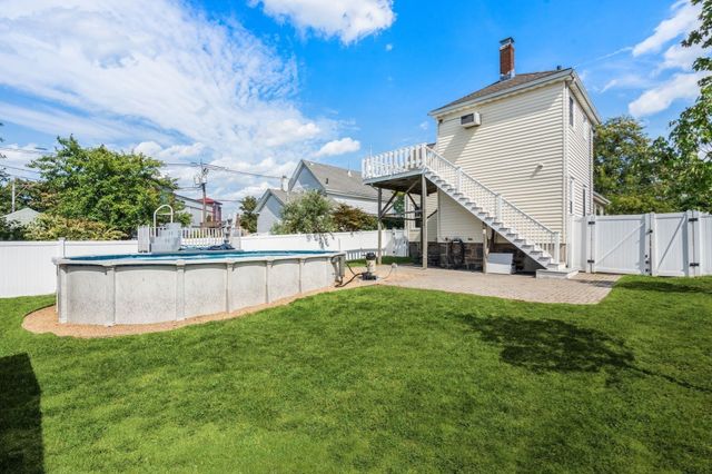 19 Penn St, Quincy, MA 02169