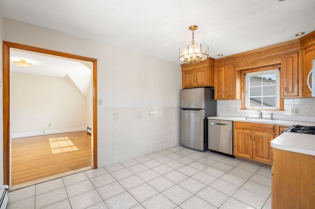 19 Penn St, Quincy, MA 02169