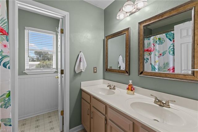 109 Castle CT, Suffolk, VA 23434