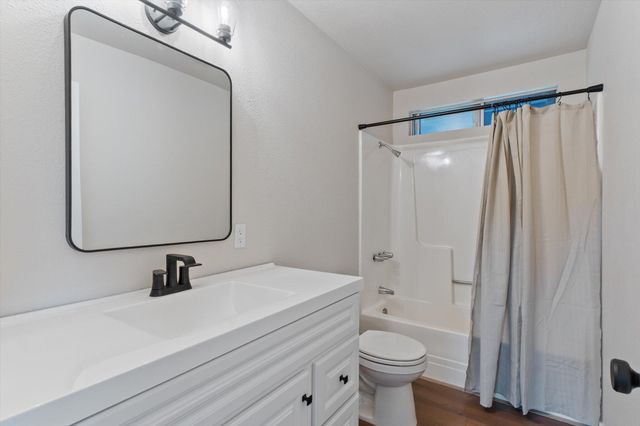 3646 Coeur D Alene Avenue, Shasta Lake, CA 96019