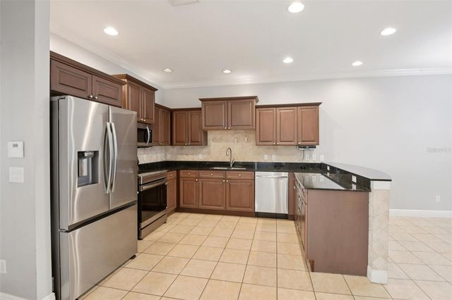 300 VALENCIA CIRCLE, St Petersburg, FL 33716