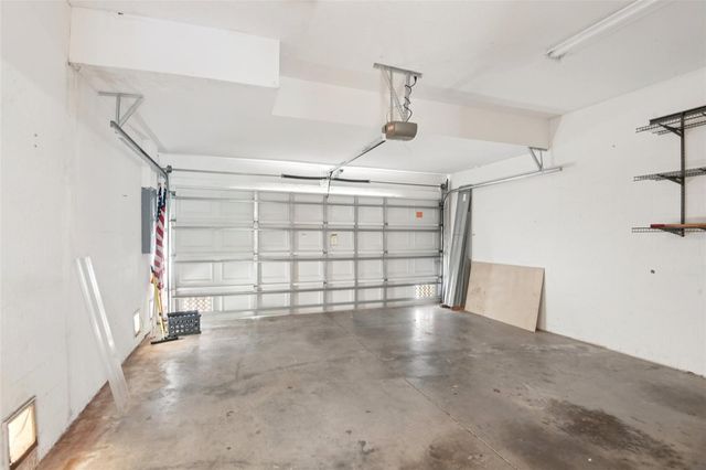 300 VALENCIA CIRCLE, St Petersburg, FL 33716