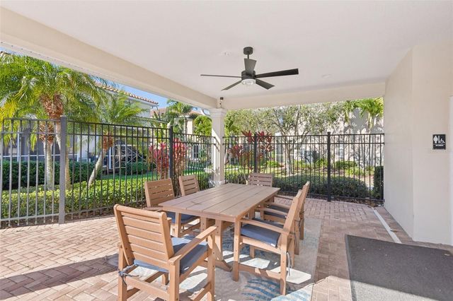 300 VALENCIA CIRCLE, St Petersburg, FL 33716