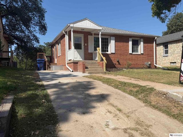 820 S 9th Street, Plattsmouth, NE 68048