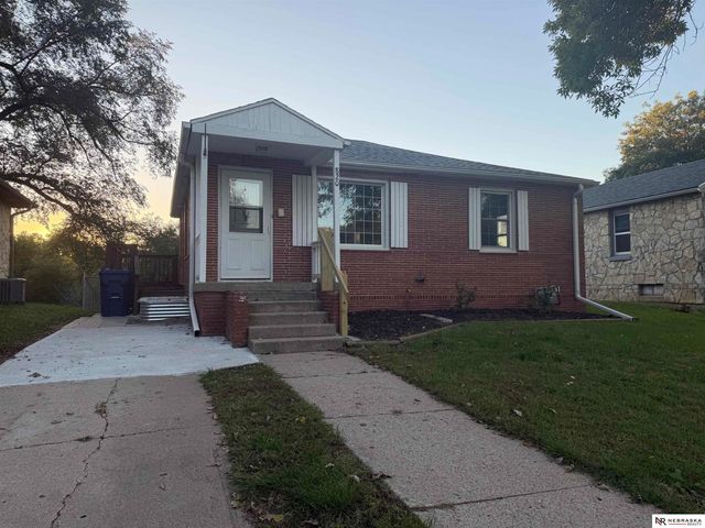 820 S 9th Street, Plattsmouth, NE 68048