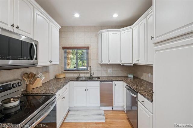 1747 Shankin Drive, Wolverine Lake, MI 48390