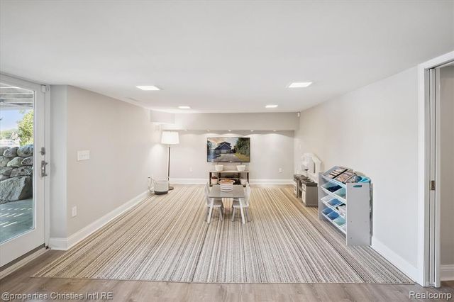 1747 Shankin Drive, Wolverine Lake, MI 48390