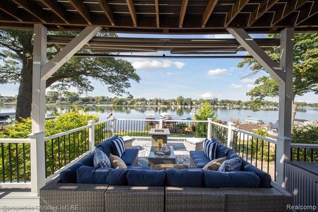 1747 Shankin Drive, Wolverine Lake, MI 48390