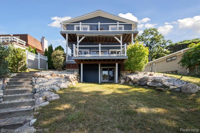 1747 Shankin Drive, Wolverine Lake, MI 48390