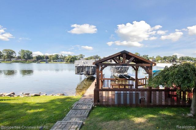 1747 Shankin Drive, Wolverine Lake, MI 48390