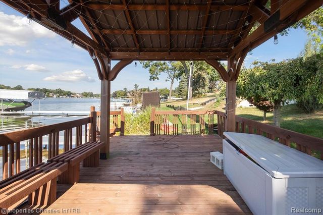 1747 Shankin Drive, Wolverine Lake, MI 48390