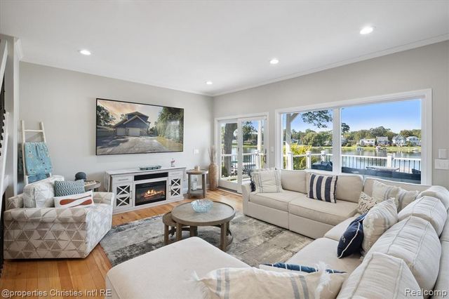 1747 Shankin Drive, Wolverine Lake, MI 48390