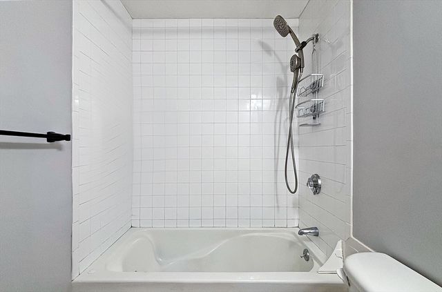 65 Centre St 12, Lynn, MA 01905