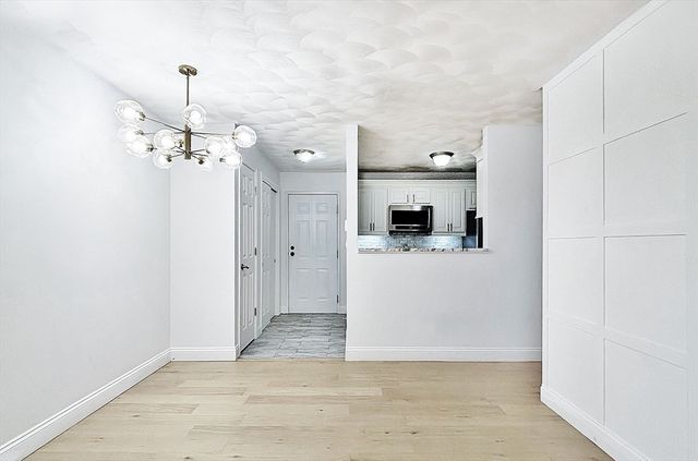 65 Centre St 12, Lynn, MA 01905