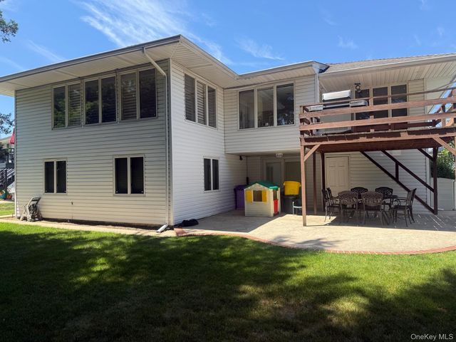 1015 Dartmouth Lane, Woodmere, NY 11598