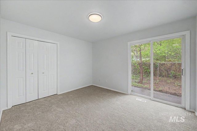 2501 W Hill Rd, Boise, ID 83702