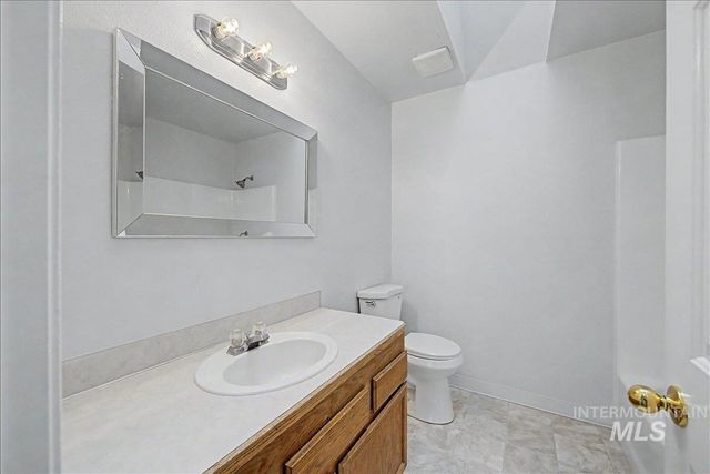 2501 W Hill Rd, Boise, ID 83702