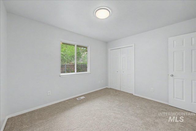 2501 W Hill Rd, Boise, ID 83702