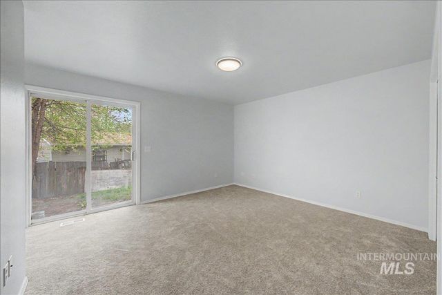 2501 W Hill Rd, Boise, ID 83702