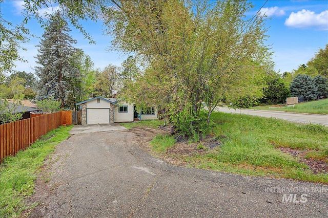 2501 W Hill Rd, Boise, ID 83702