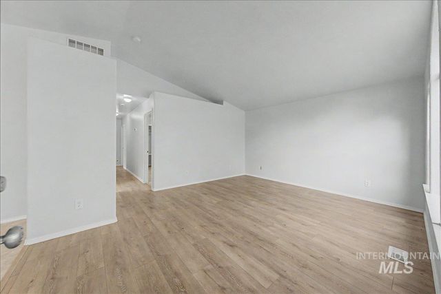 2501 W Hill Rd, Boise, ID 83702